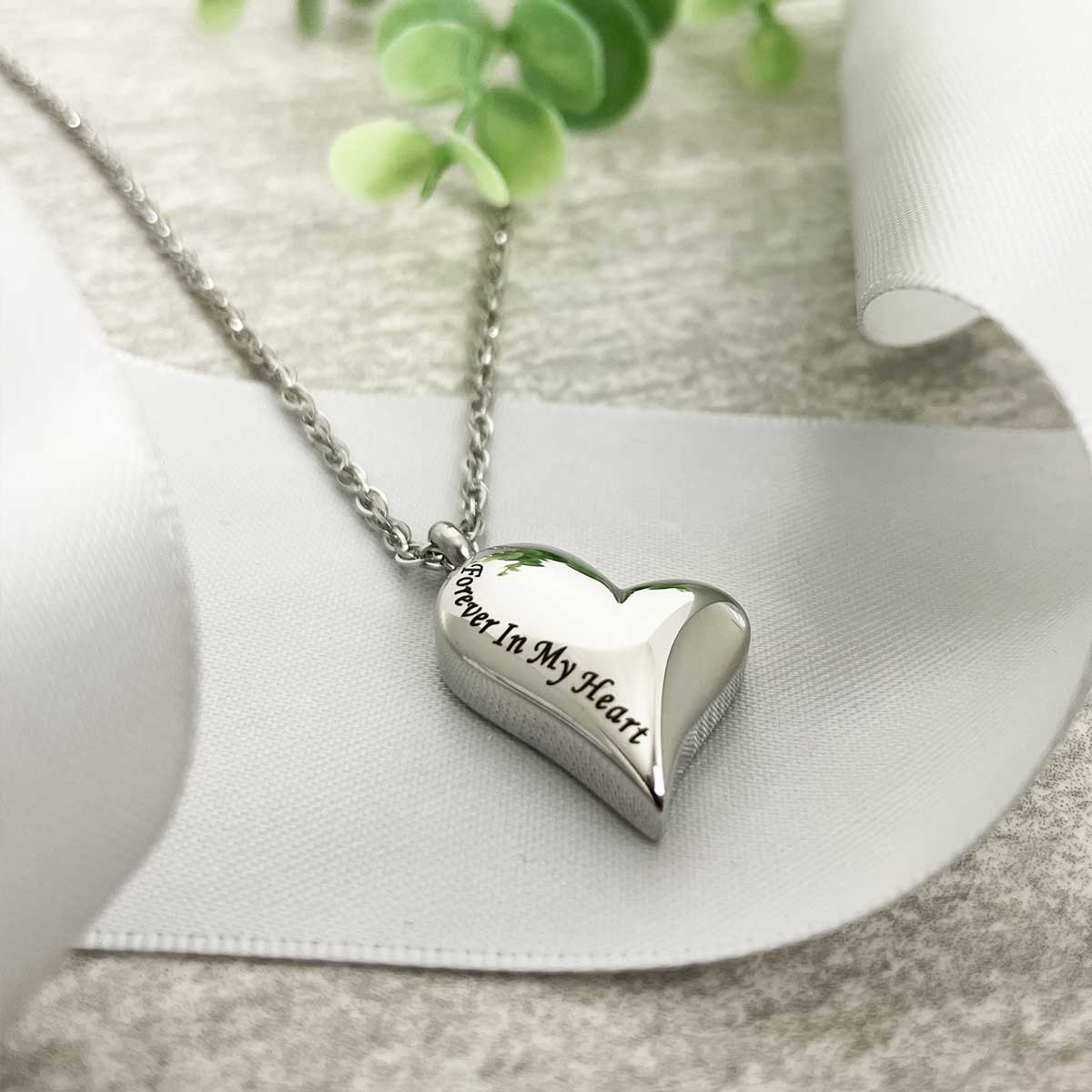 Remembrance necklace sales for ashes